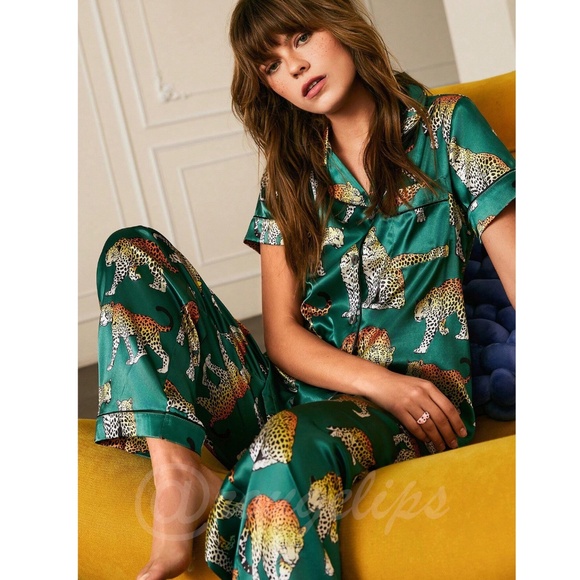 Animal Print Cheetah Leopard Green Satin 2 Piece Pajama Set - Picture 7 of 8